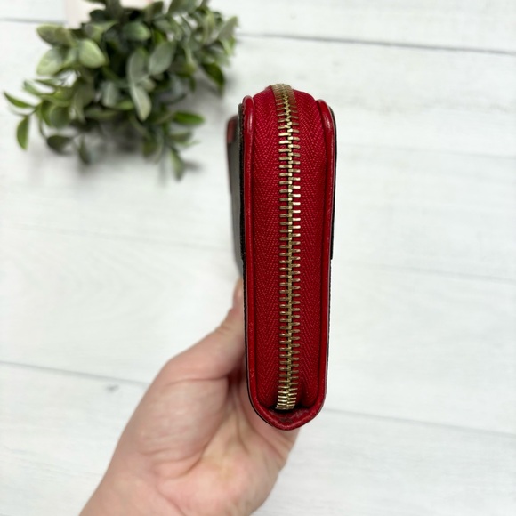 Louis Vuitton Monogram Retiro Zippy Wallet in Cherry - Picture 8 of 16